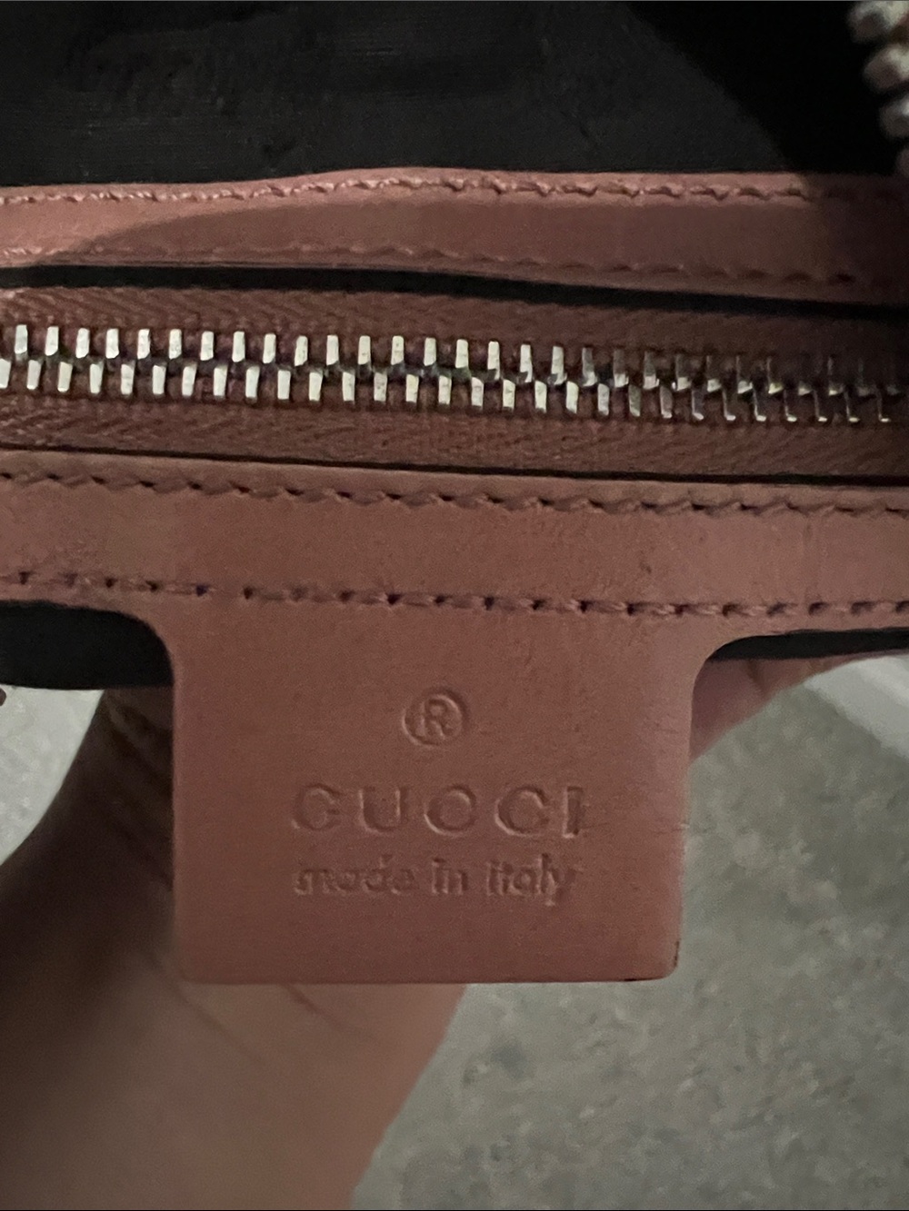 Gucci Beige GG Canvas Shoulder Bag with Pink Trim - Picture 4 of 5
